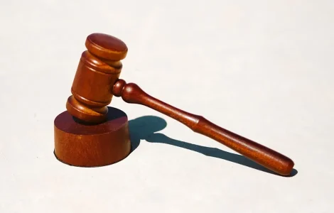 est il obligatoire prendre avocat divorce