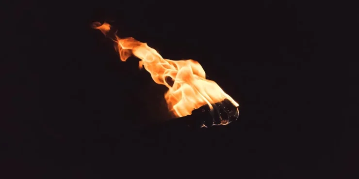 secrets captivants spectacles cracheurs feu manipulation flammes